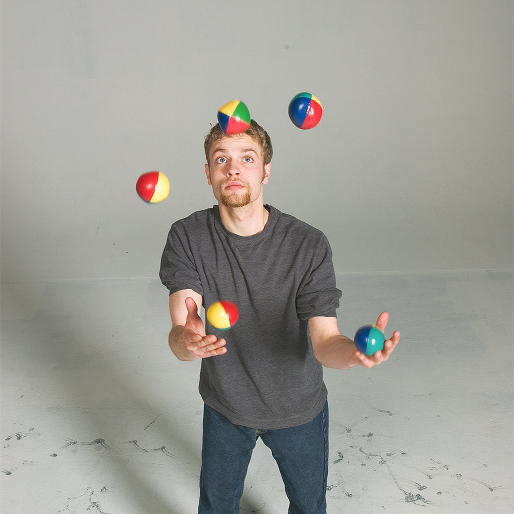 Duncan Juggling Balls juggling demonstration